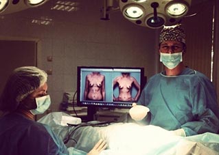 В операционной клиники установлена новая система видео- контроля предоперационного состояния и будущей 3-D модели груди